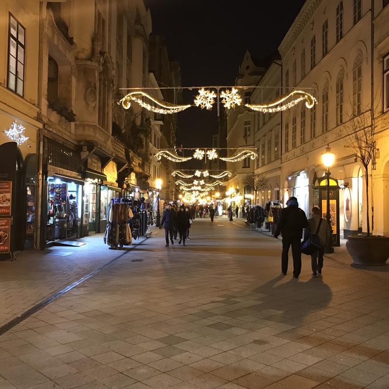 apartman Deisi Boedapest Buitenkant foto