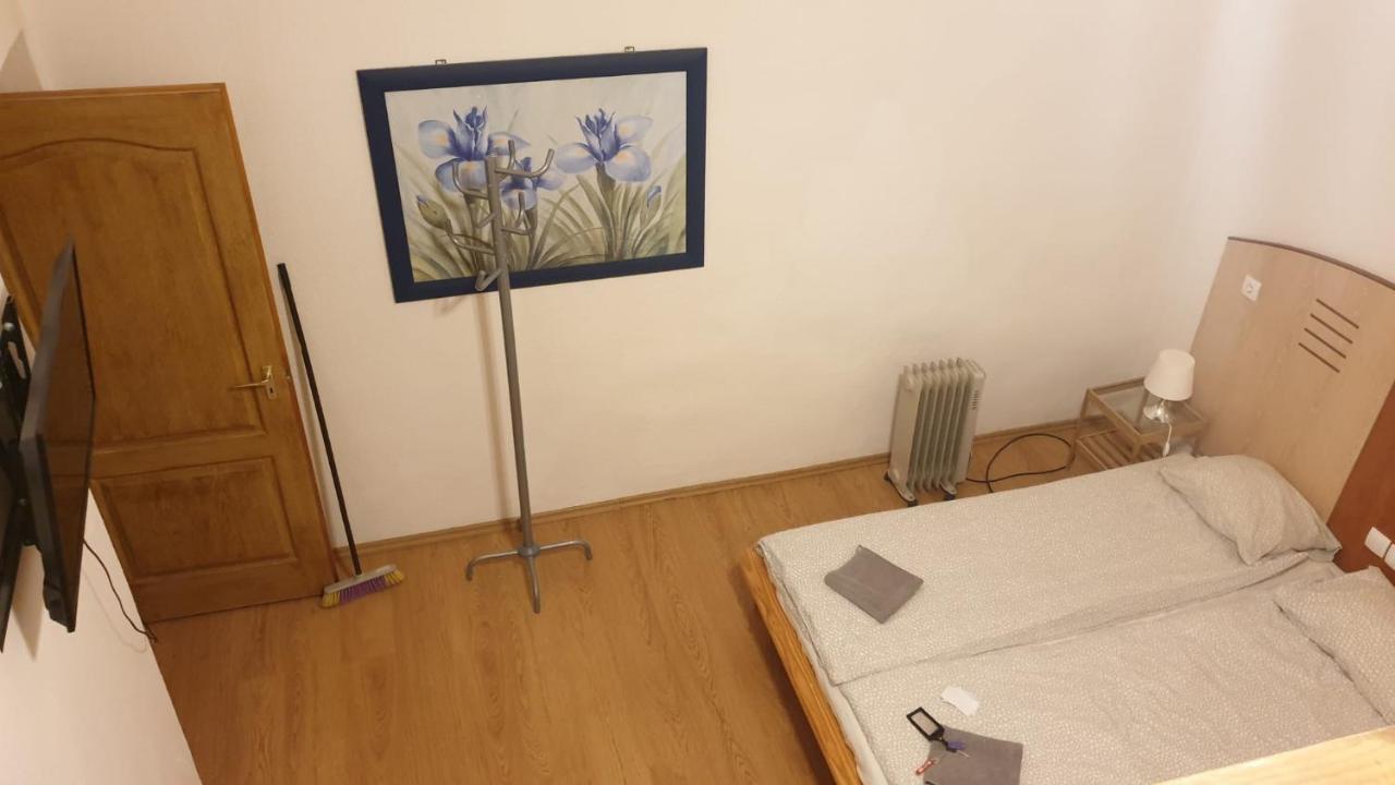 apartman Deisi Boedapest Buitenkant foto